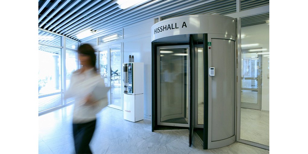 ASSA ABLOY access-controlled revolving doors